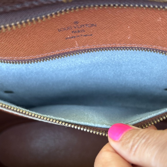 Authentic Louis Vuitton Babylone Monogram - Picture 15 of 15